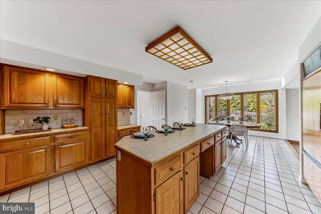 971 DERRING LANE