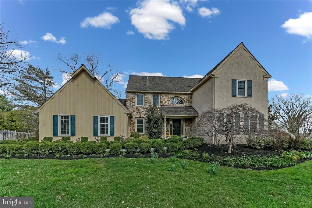 971 DERRING LANE