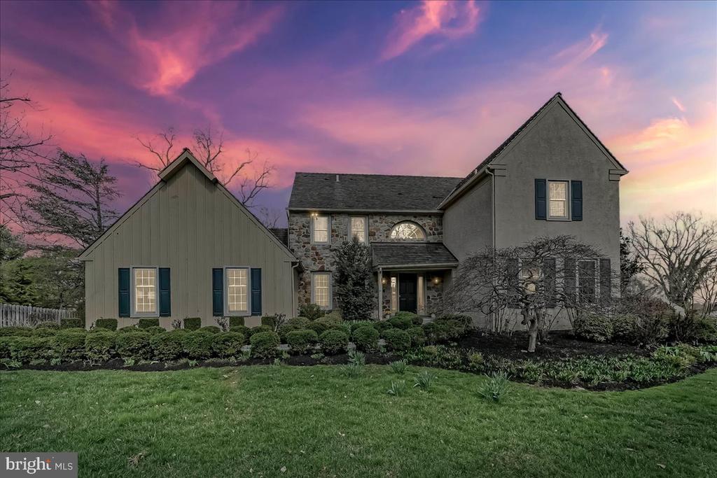 971 DERRING LANE