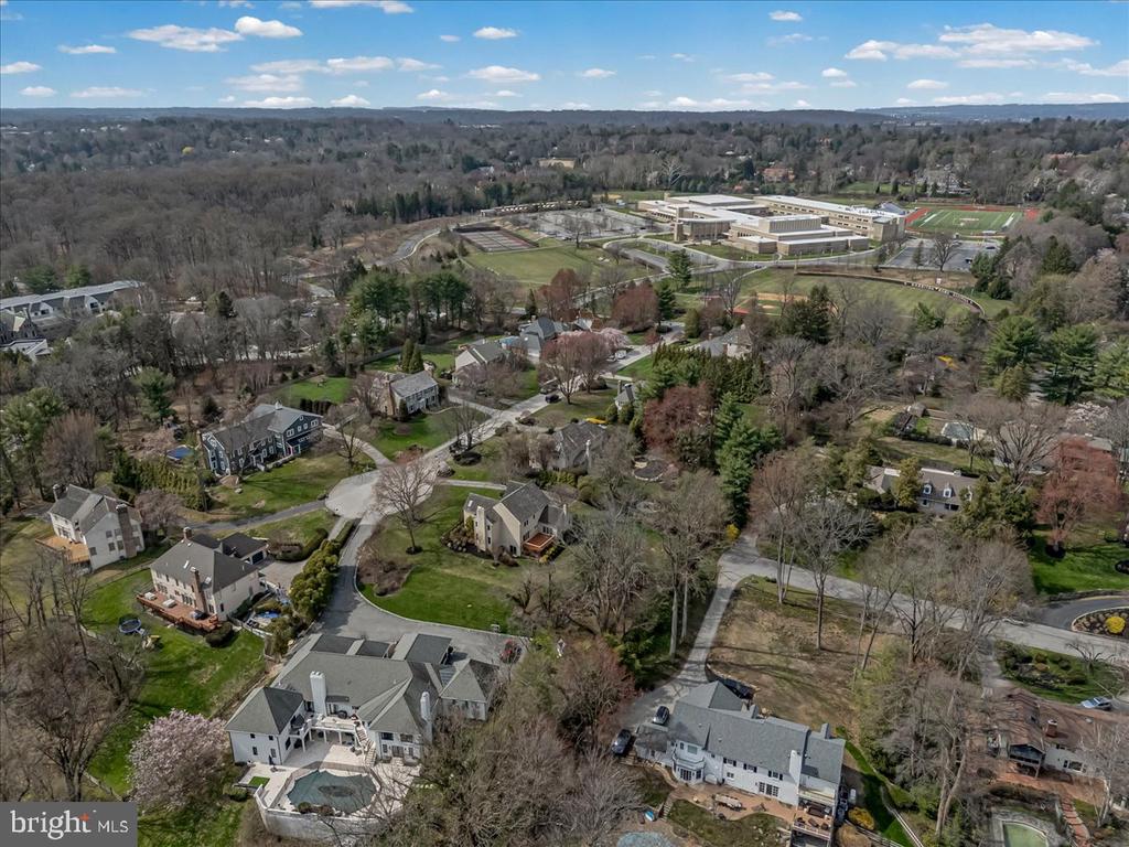 971 DERRING LANE