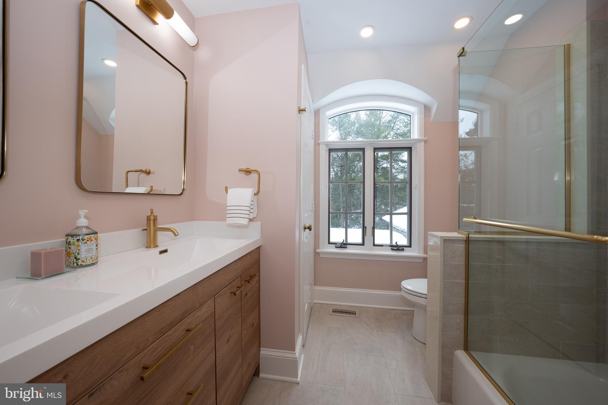 1111 & 1115 WAVERLY ROAD