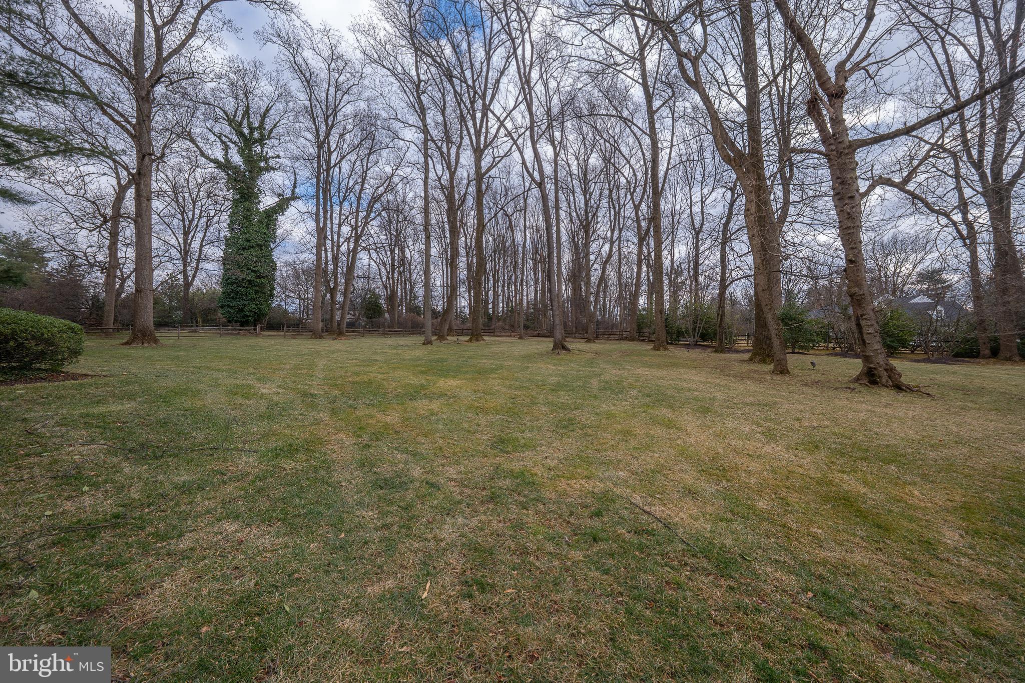 1111 & 1115 WAVERLY ROAD