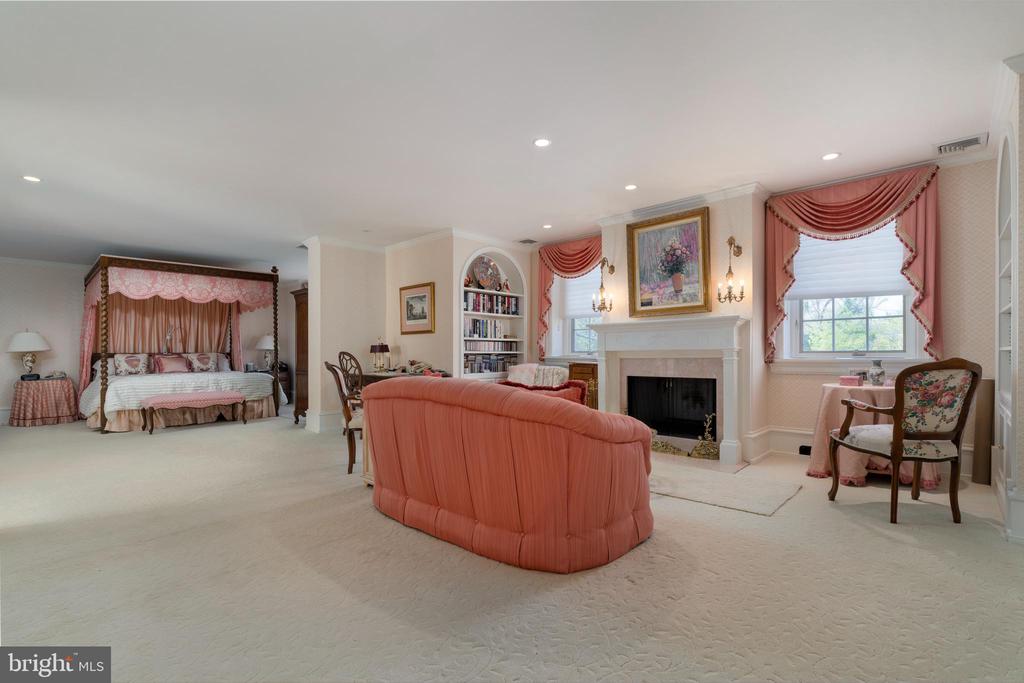764 MOUNT MORO ROAD