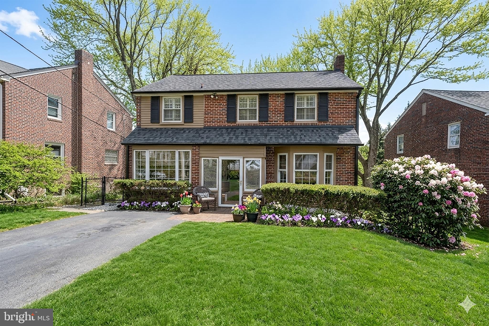 518 GLEN ARBOR DRIVE