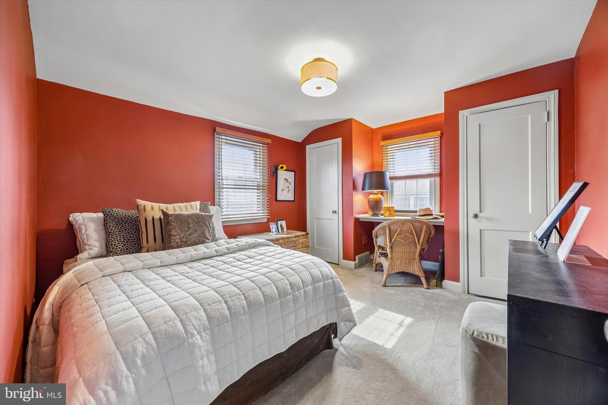 518 GLEN ARBOR DRIVE