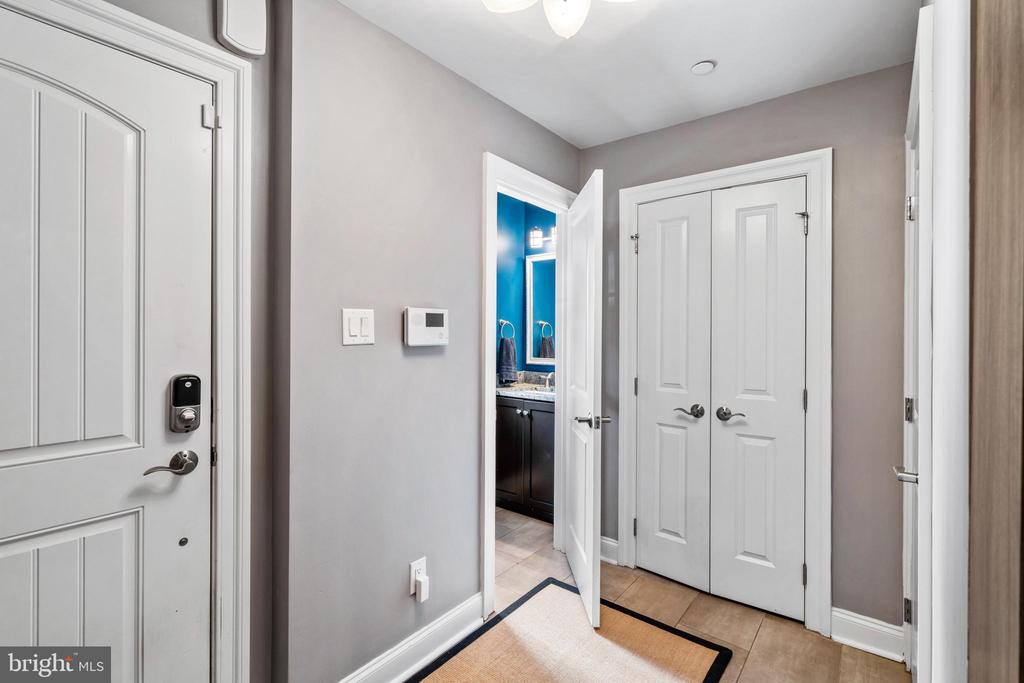 219 E MONTGOMERY AVENUE 6