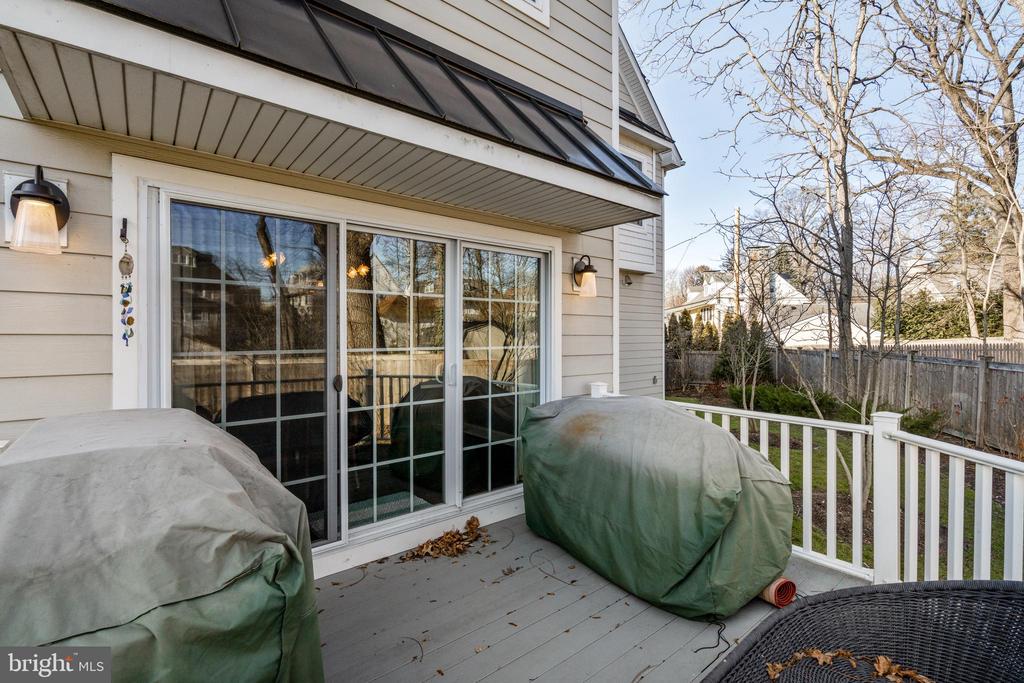 219 E MONTGOMERY AVENUE 6