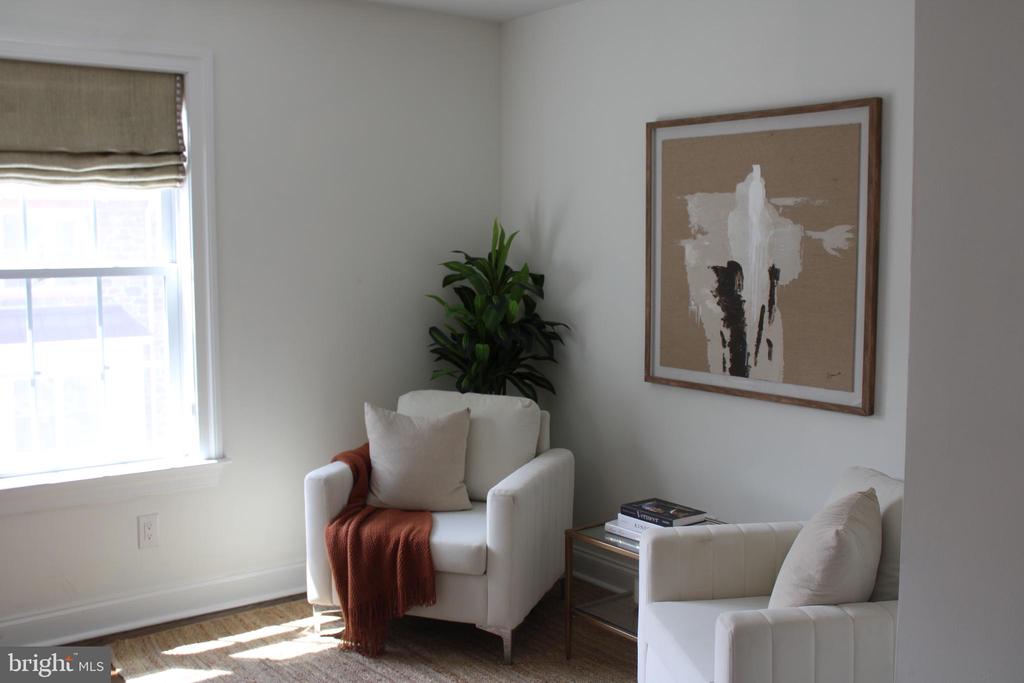 219 E MONTGOMERY AVENUE 6
