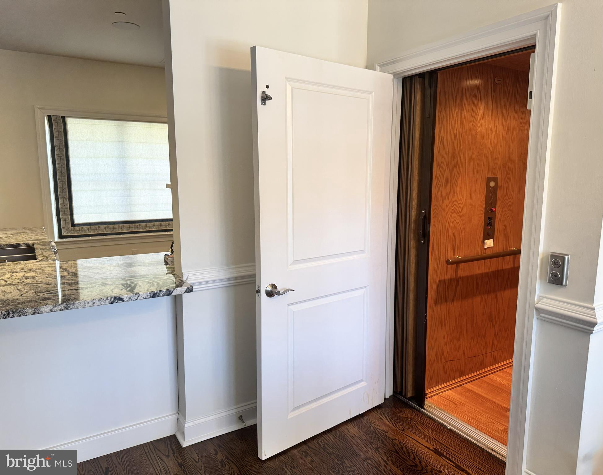 219 E MONTGOMERY AVENUE 6