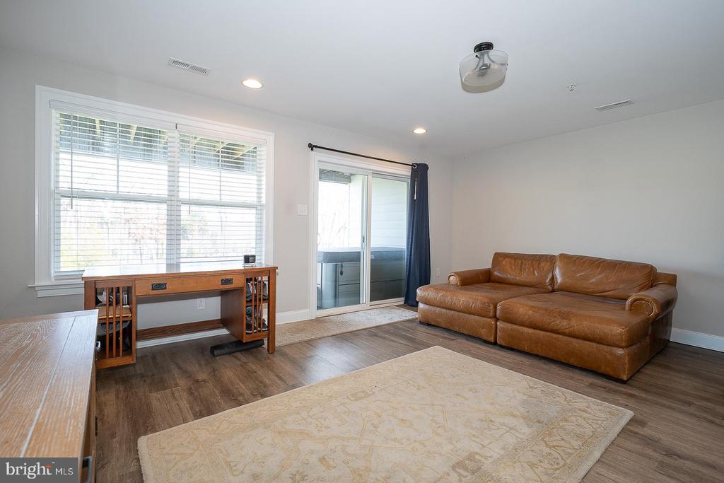 4115 ADDISON COURT