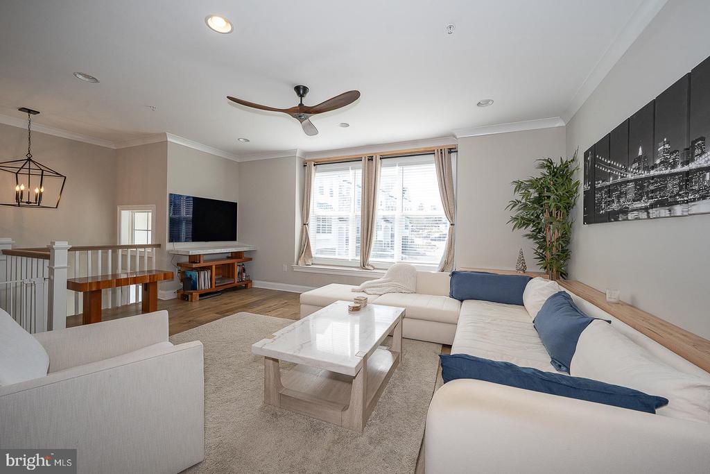 4115 ADDISON COURT