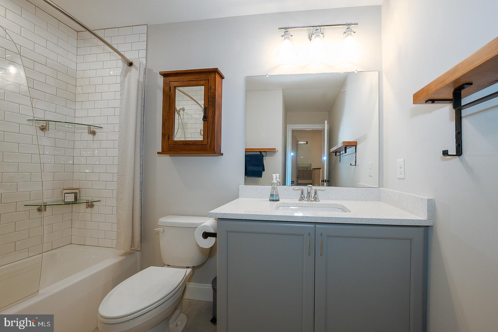 4115 ADDISON COURT