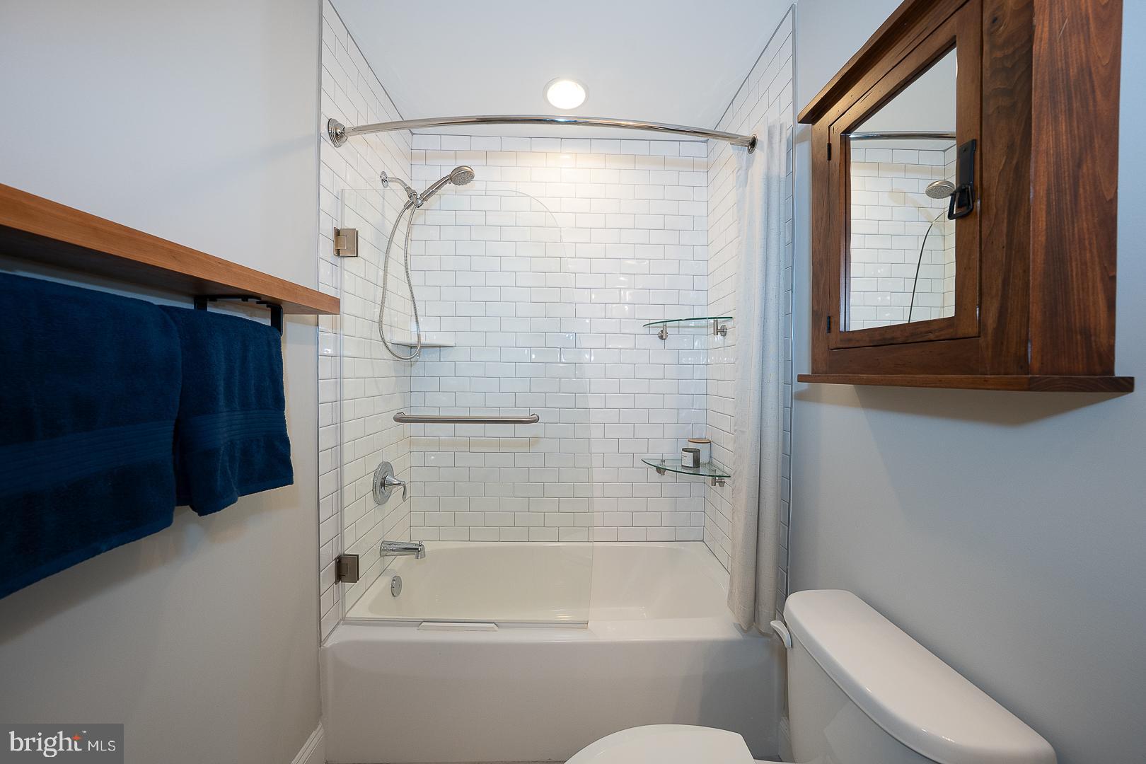 4115 ADDISON COURT