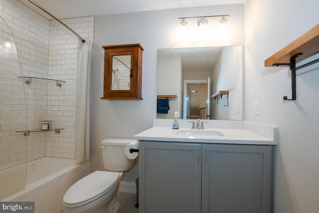 4115 ADDISON COURT