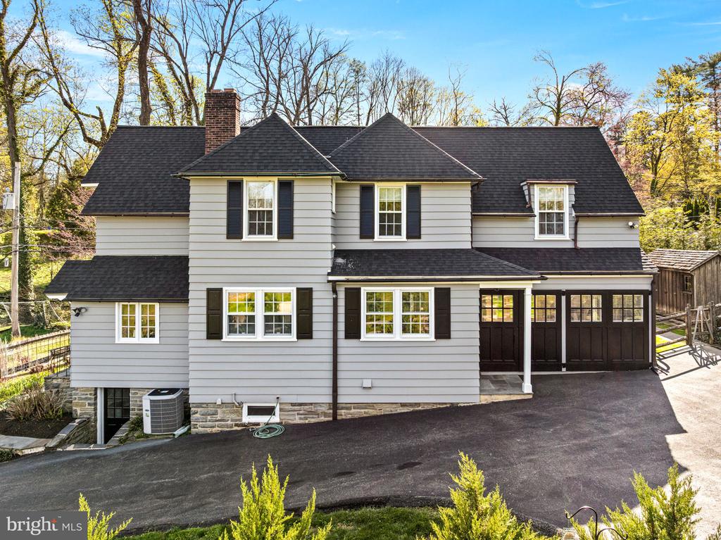 261 FARM ROAD