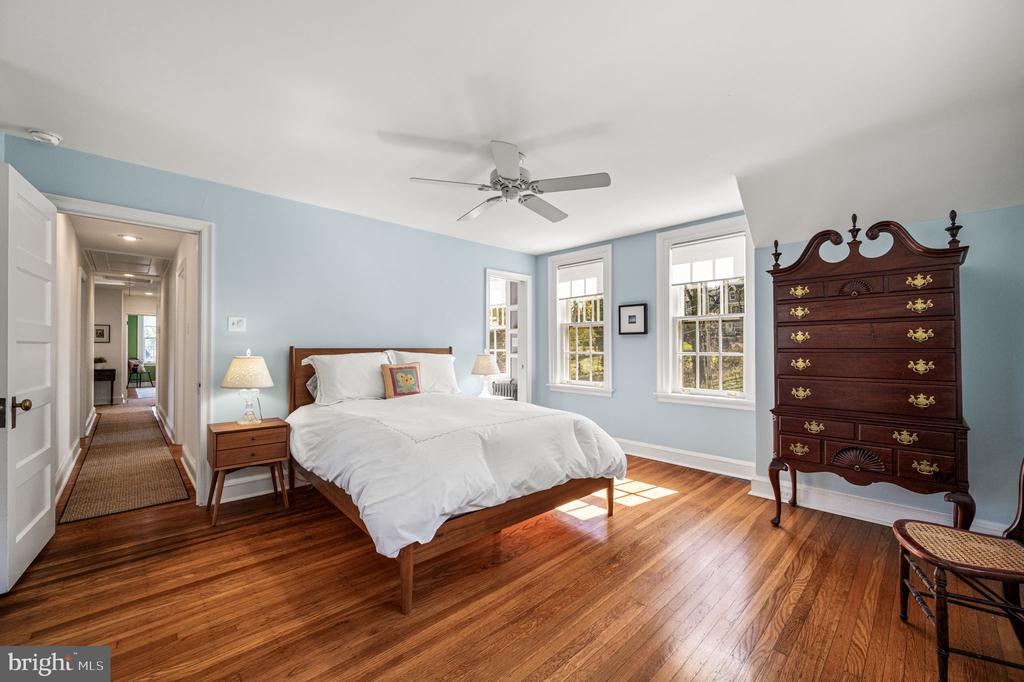261 FARM ROAD