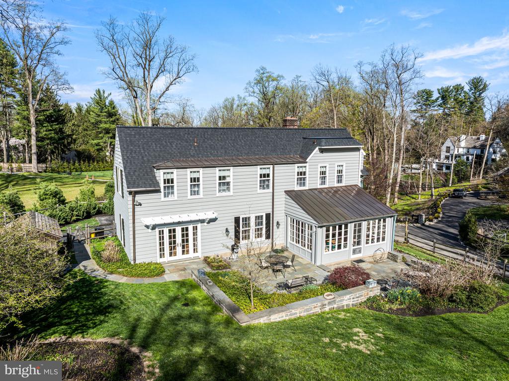 261 FARM ROAD