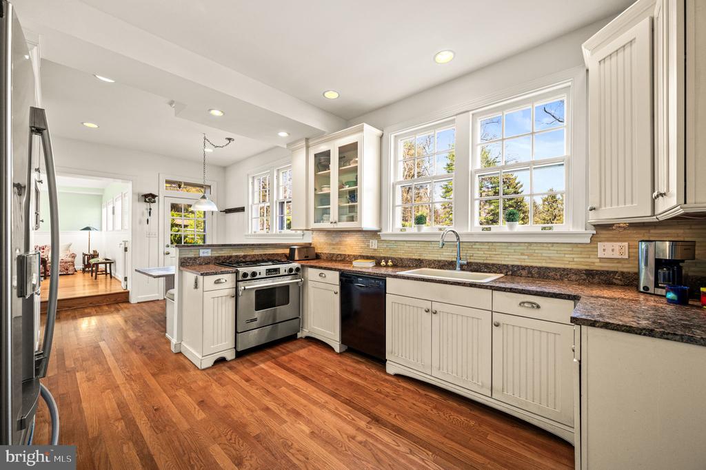 261 FARM ROAD