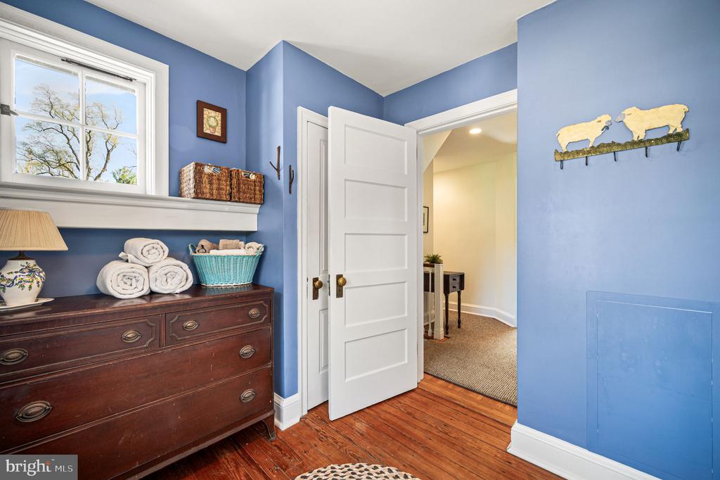 261 FARM ROAD
