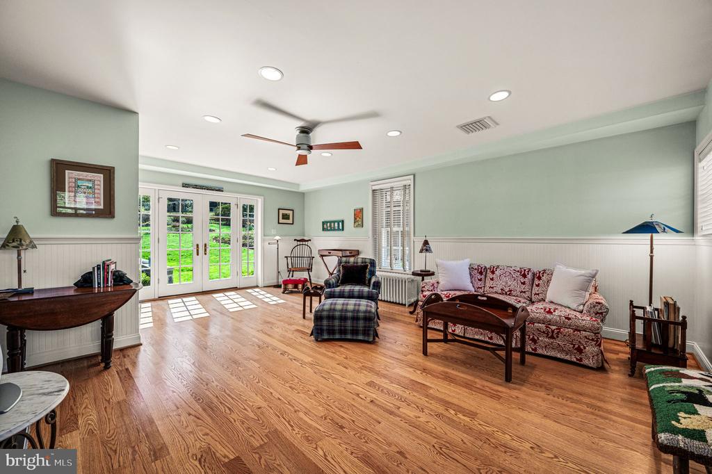 261 FARM ROAD