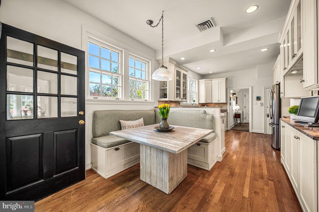 261 FARM ROAD
