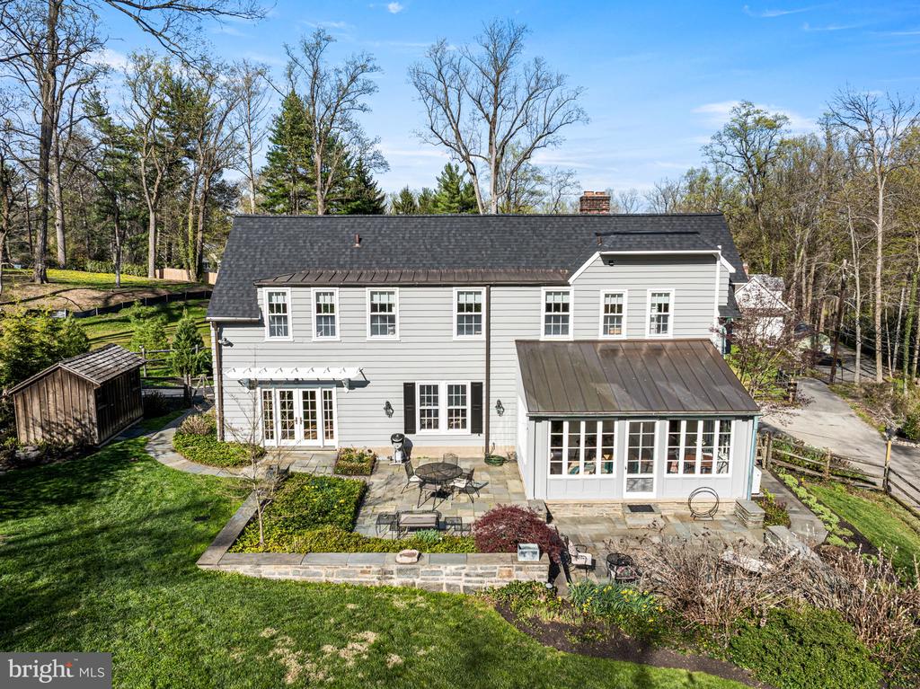261 FARM ROAD