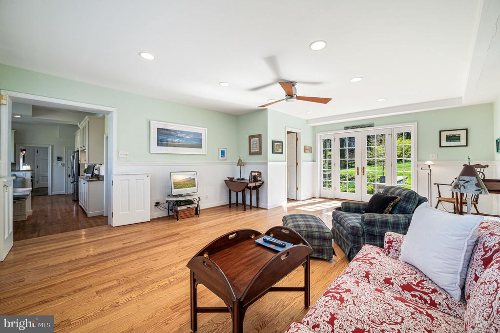 261 FARM ROAD