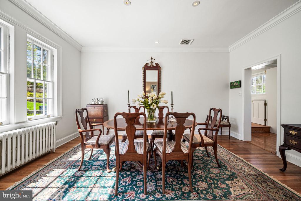 261 FARM ROAD