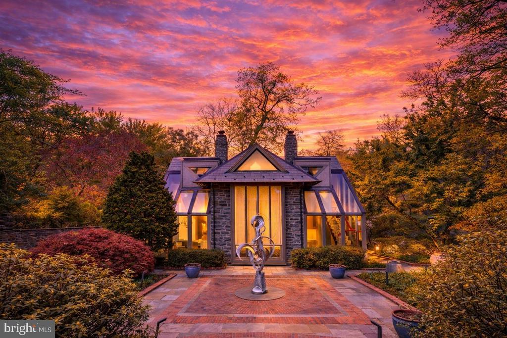 26 OLD GULPH ROAD