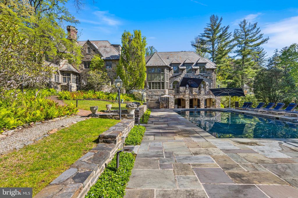 26 OLD GULPH ROAD