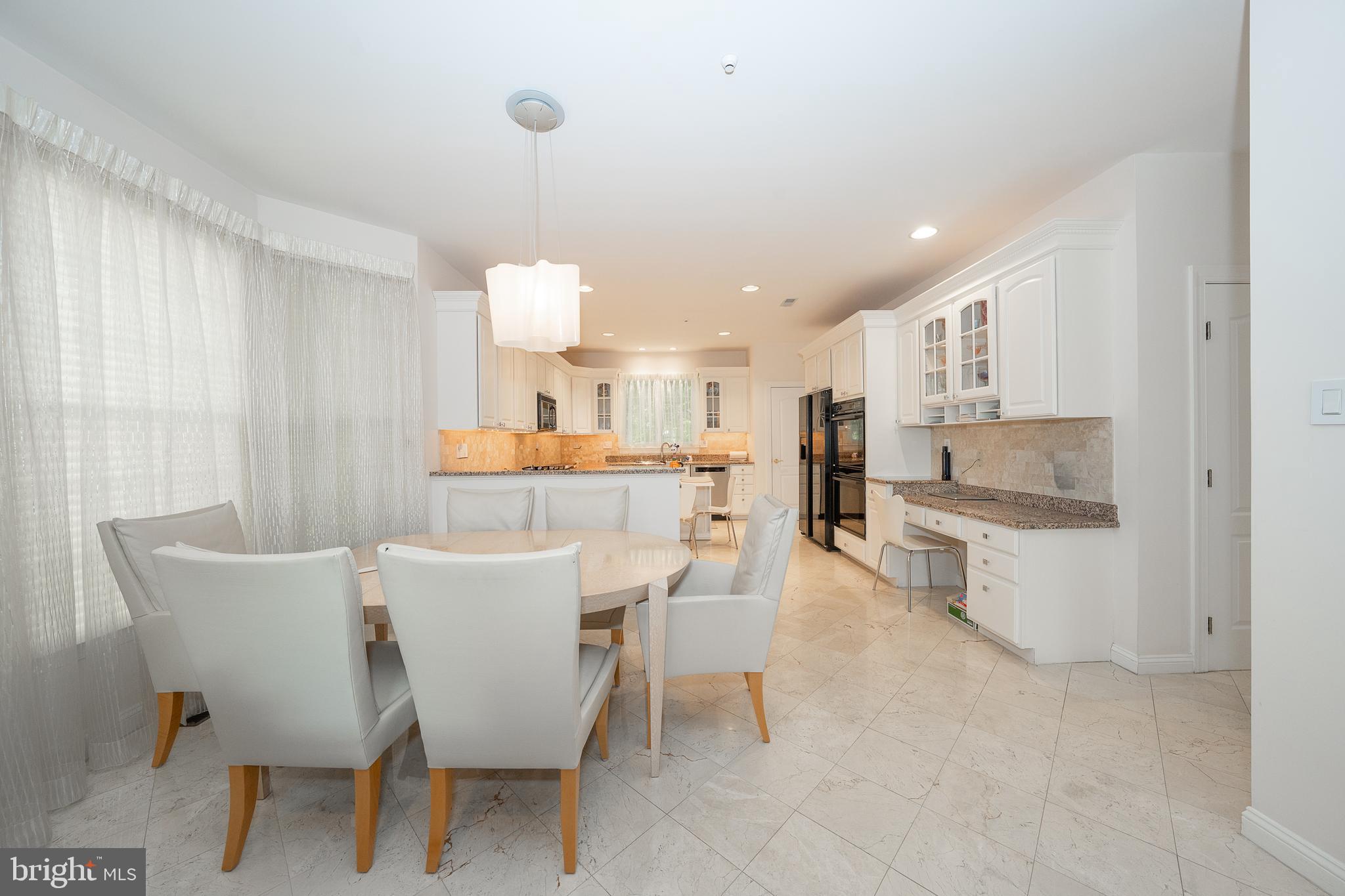 416 SPRING GARDEN LANE