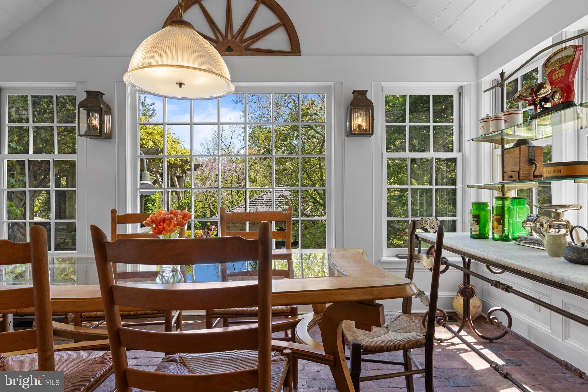 1320 HUNTSMAN LANE