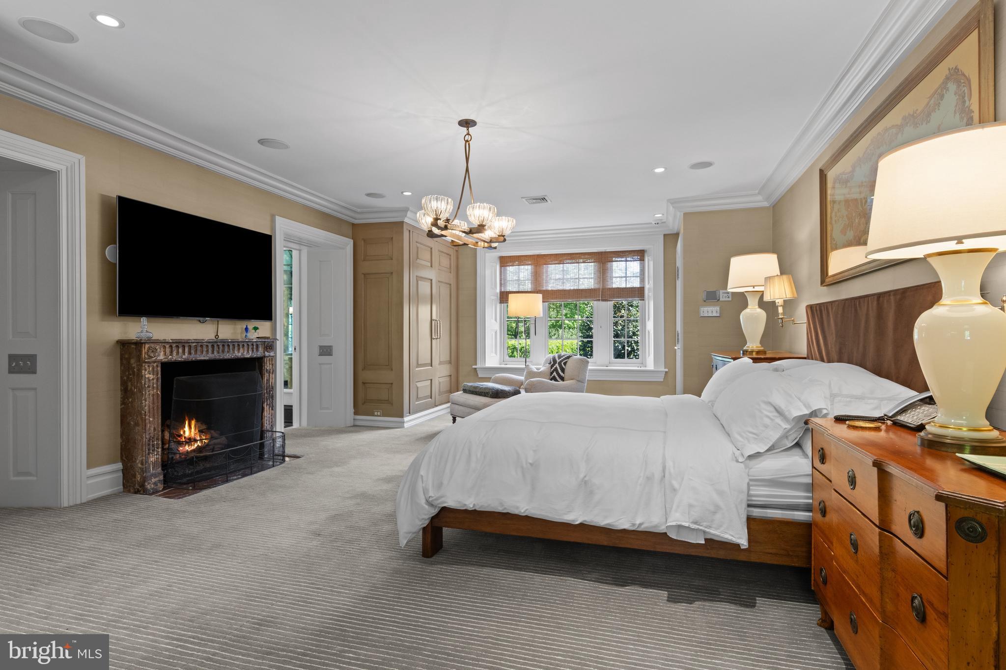 1320 HUNTSMAN LANE