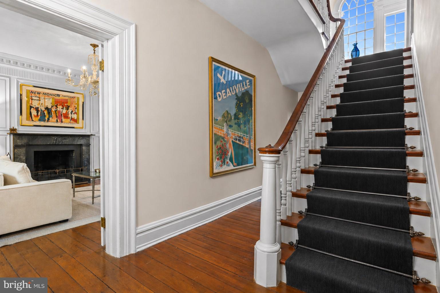 1320 HUNTSMAN LANE