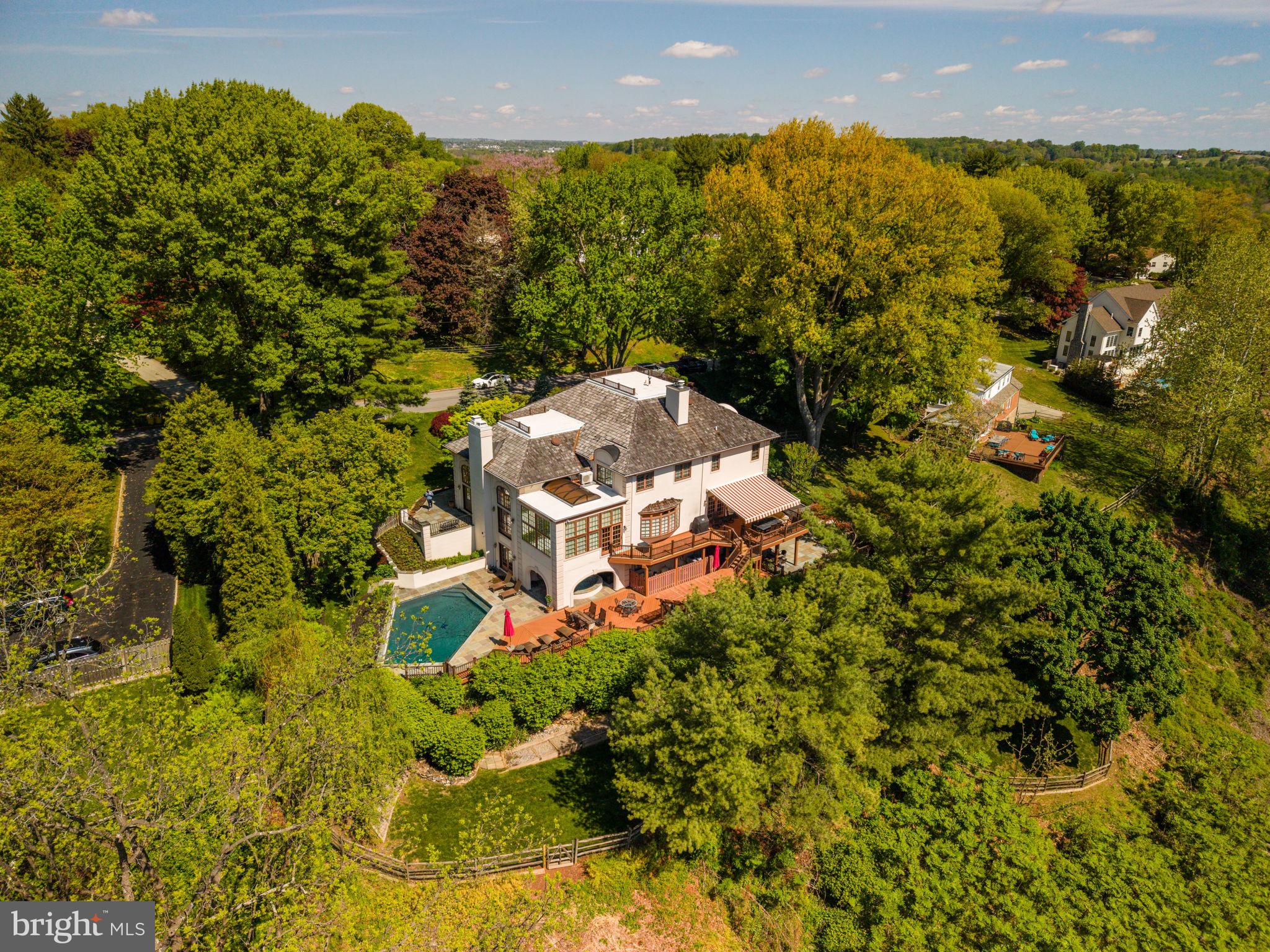 1533 BRIAR HILL ROAD