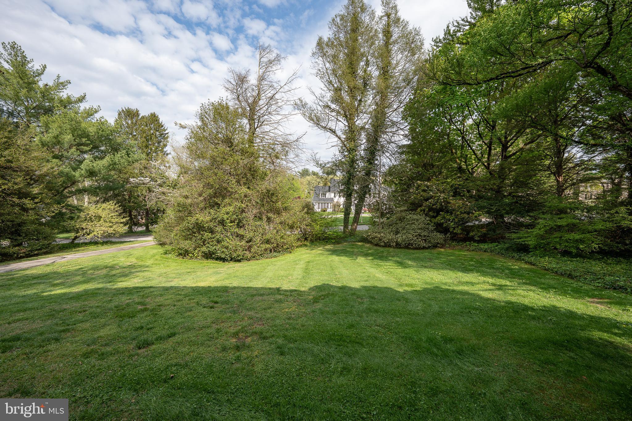 510 LYNMERE ROAD