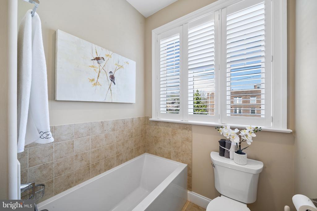 101 WOODSIDE ROAD Unit: C