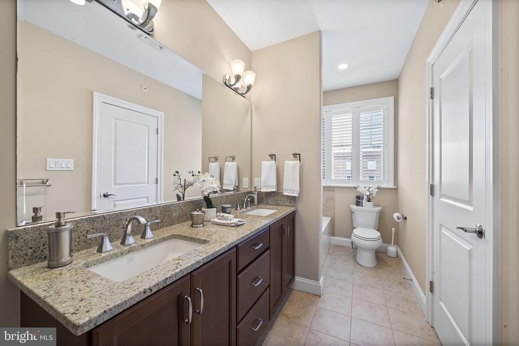 101 WOODSIDE ROAD Unit: C