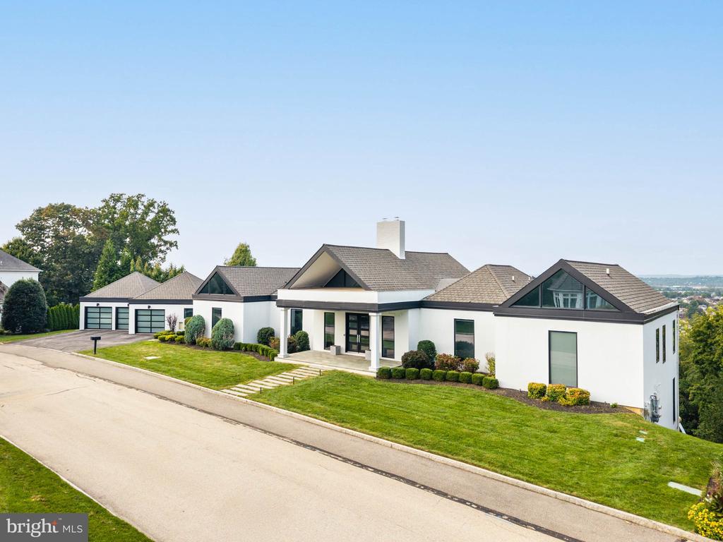 1330 N AVIGNON DRIVE Unit:           