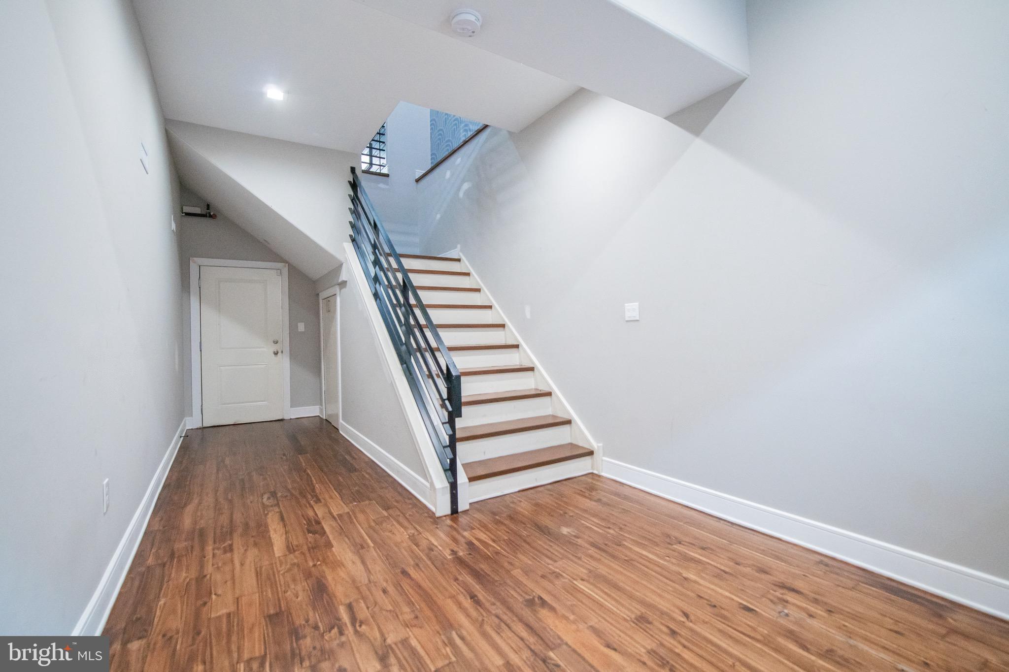 1718 North STREET Unit: 2