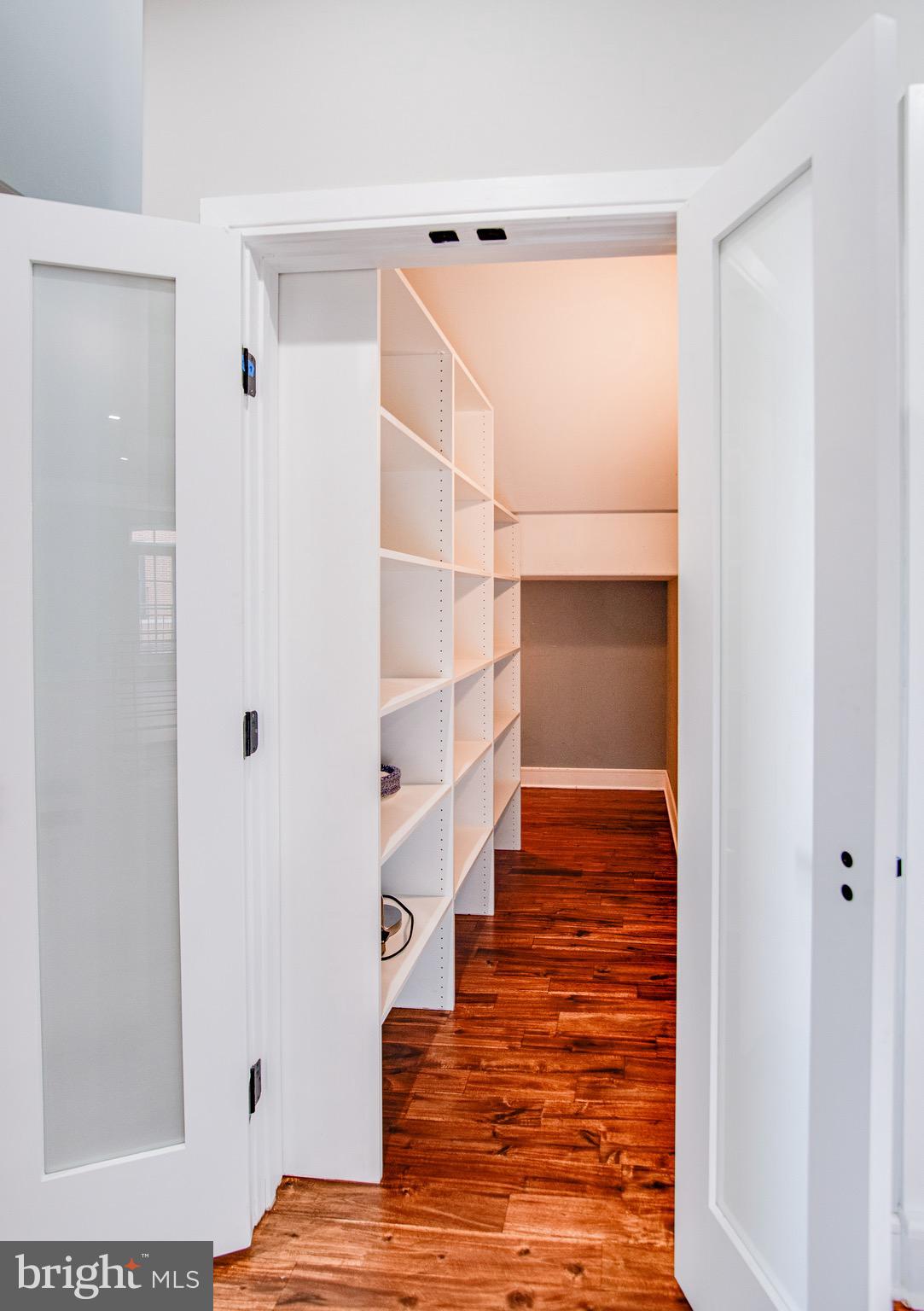 1718 North STREET Unit: 2