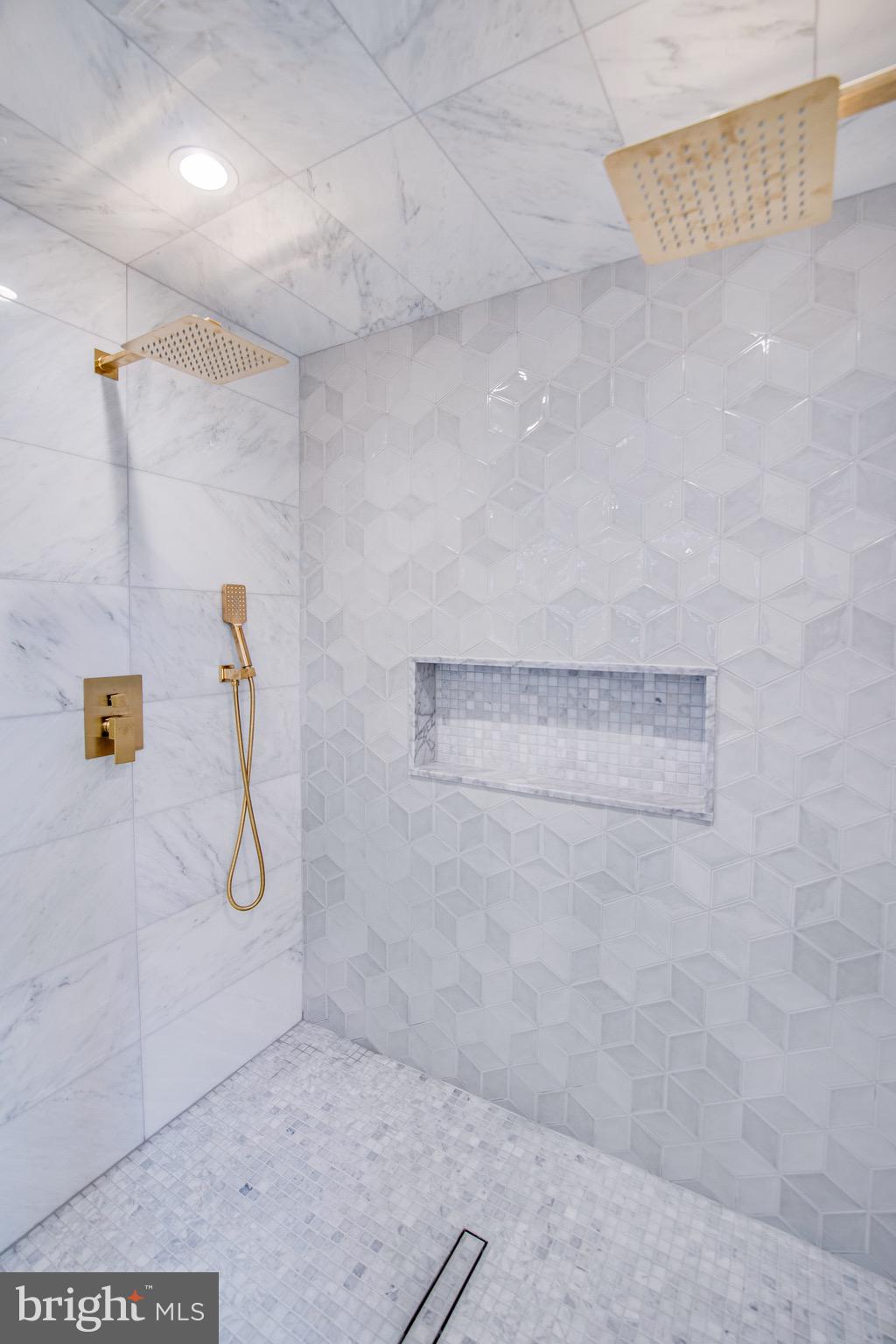 1718 North STREET Unit: 2
