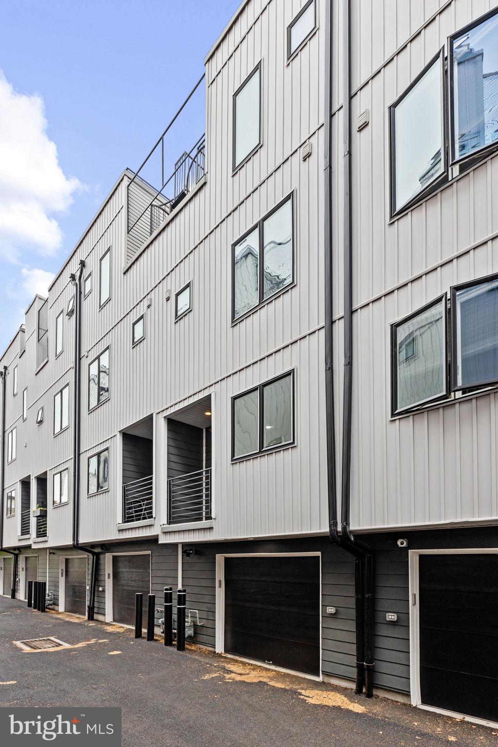815 Perkiomen St #8