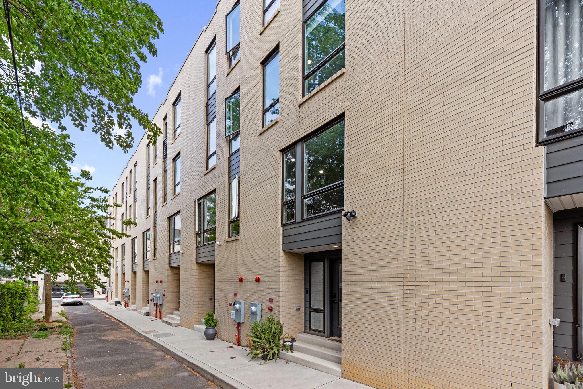 815 Perkiomen St #8