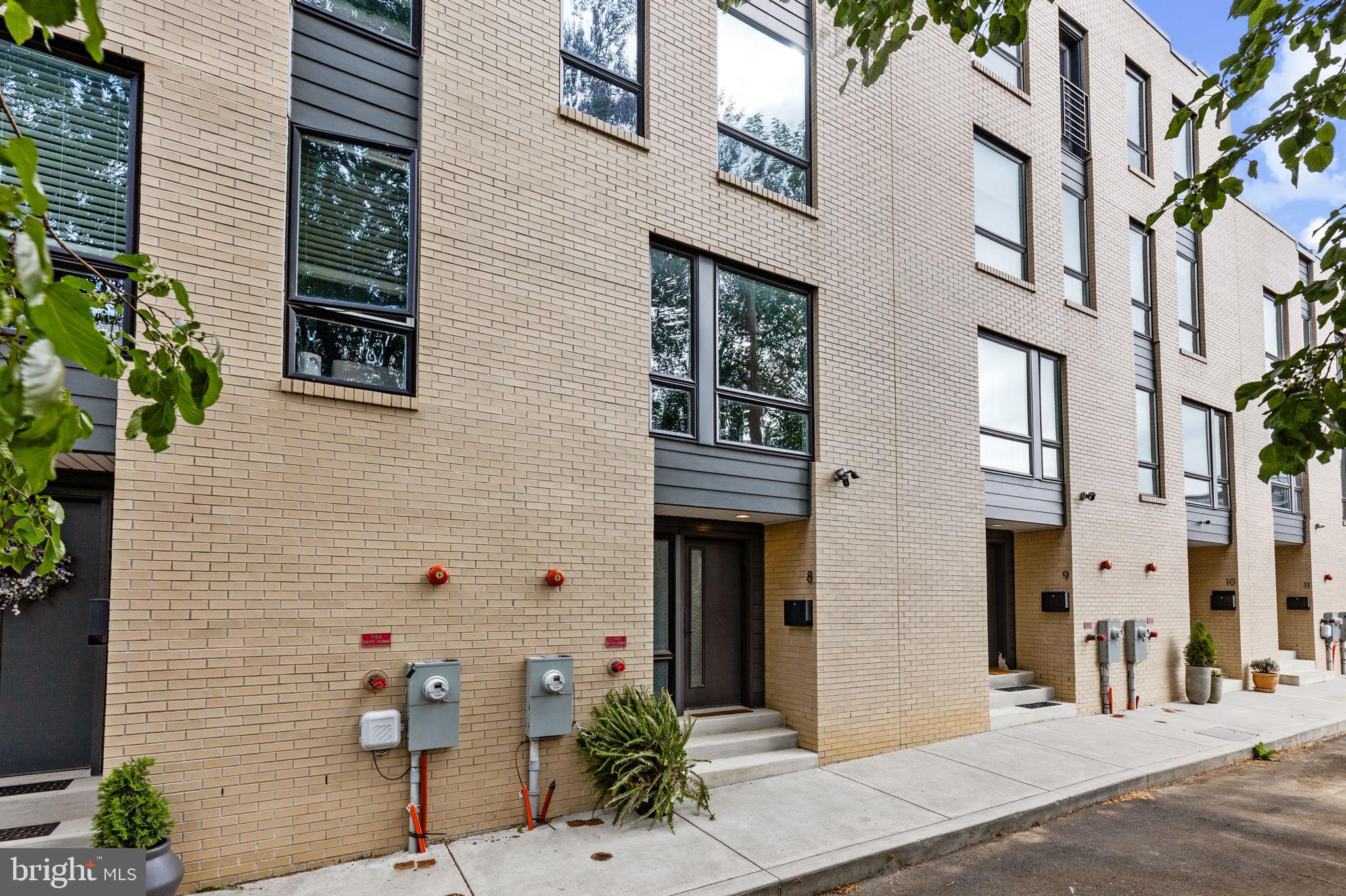 815 Perkiomen St #8