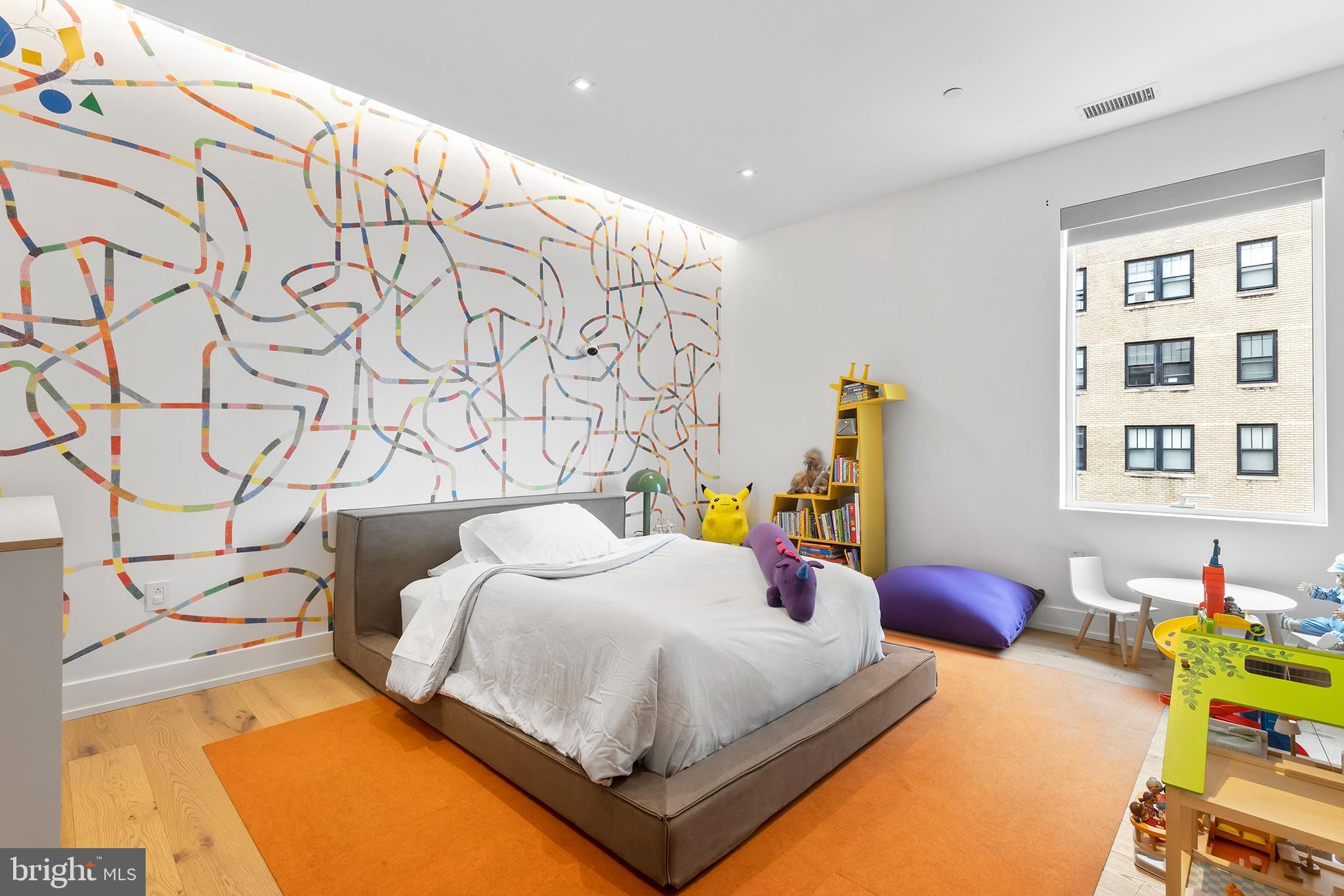 2108-10 Walnut St #Ph