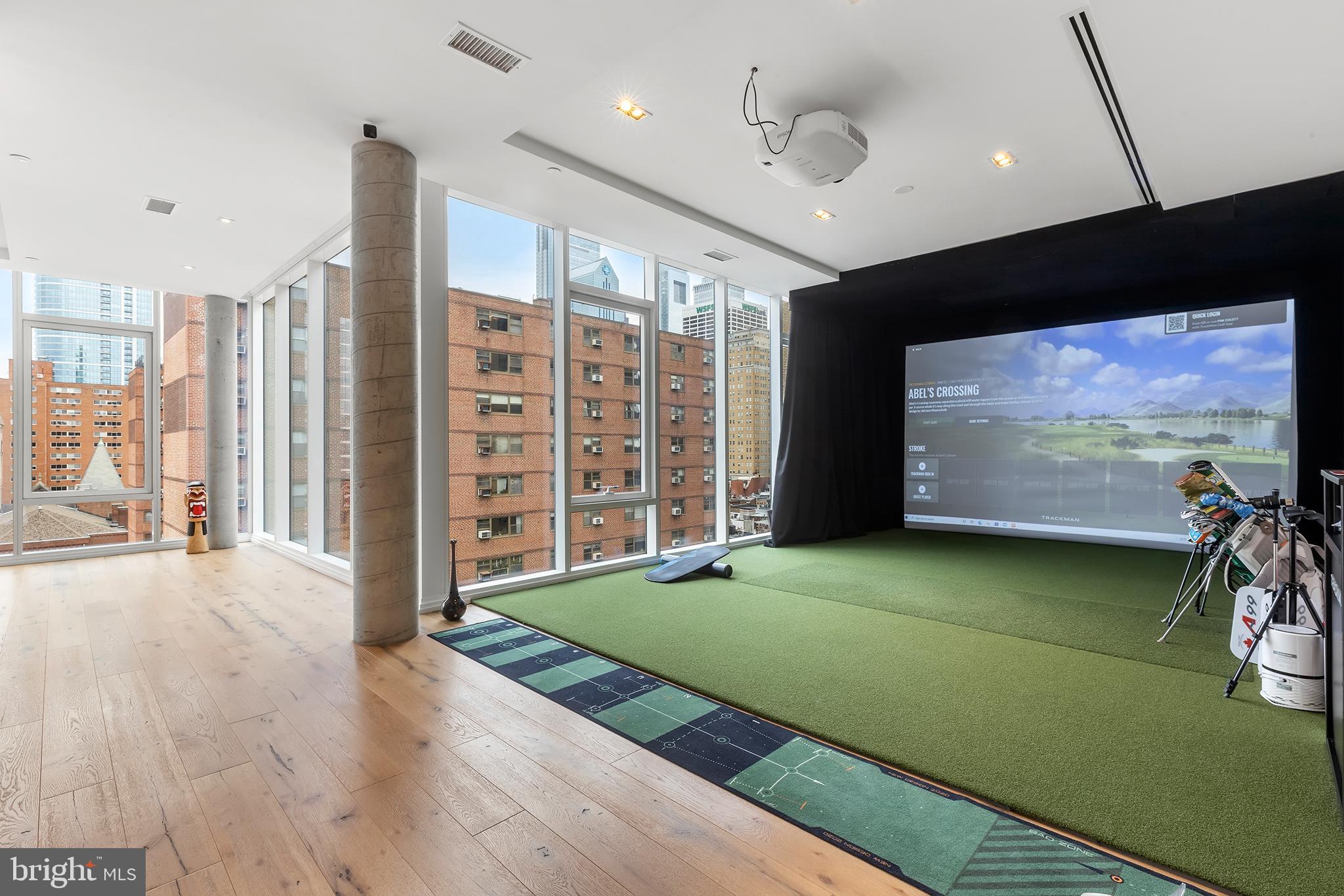 2108-10 Walnut St #Ph