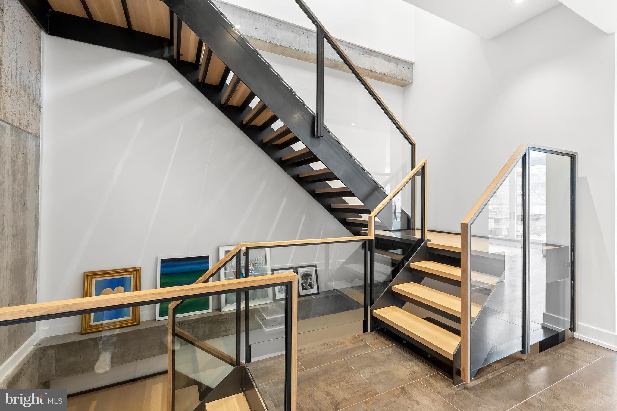 2108-10 Walnut St #Ph