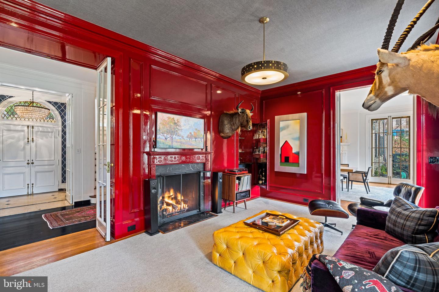 440 W Mermaid Ln