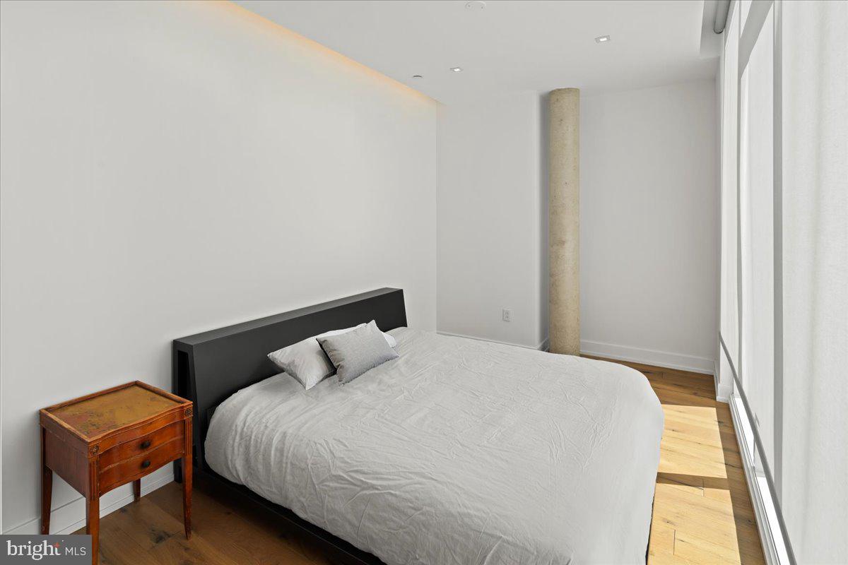 2108-10 WALNUT ST #PH